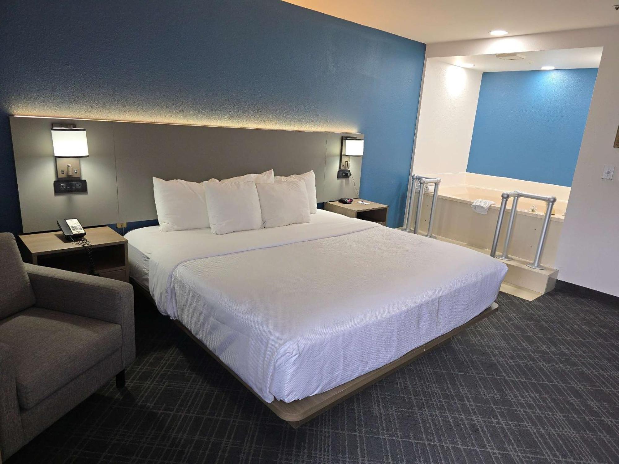 Comfort Inn Bourbonnais Near I-57 Zewnętrze zdjęcie
